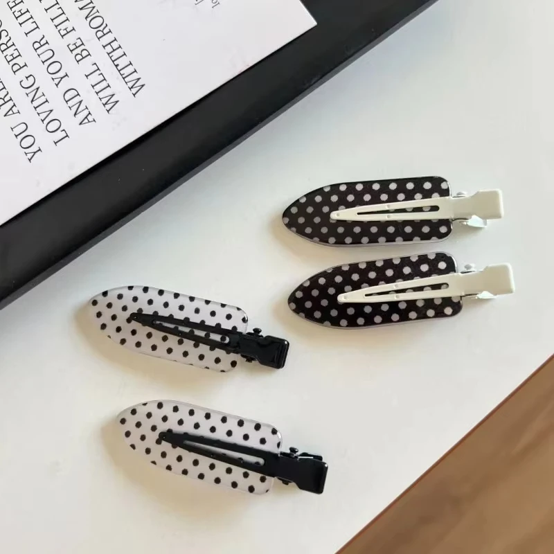 Minimalistiniai plaukų segtukai su taškeliais - Image 2