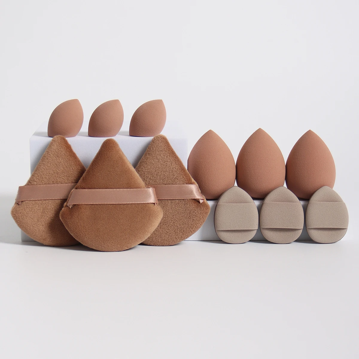12-Piece All-Purpose Makeup Sponge Set, Made of 3 Loose Powder Puffs, 3 Mini Air Cushion Puffs, 3 Beauty Eggs and 3 Mini - Image 3